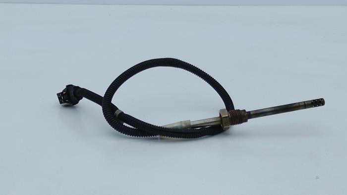 Gebruikte Uitlaat temperatuursensor Mercedes S (222.0/222.1) 3.0 S-350 BlueTEC, S-350d 24V Prijs € 49,00 Margeregeling aangeboden door Automaterialen Ronald Morien B.V.