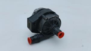 Gebruikte Extra waterpomp Citroen C5 X (NC/ND) 1.6 Hybrid 225 Prijs € 59,29 Inclusief btw aangeboden door Automaterialen Ronald Morien B.V.