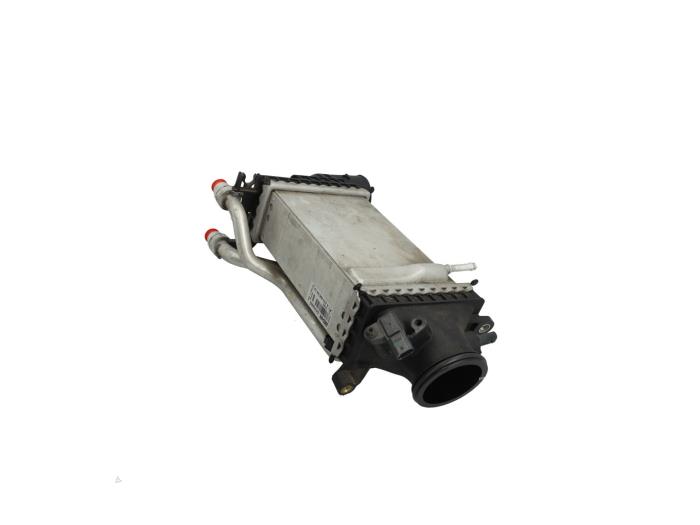 Gebruikte Intercooler Mercedes C (W205) C-160 1.6 16V Prijs € 59,00 Margeregeling aangeboden door Automaterialen Ronald Morien B.V.