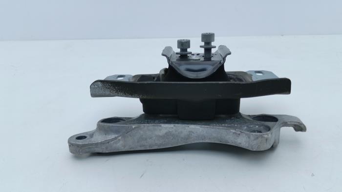 Gebruikte Motorrubber Citroen C5 X (NC/ND) 1.6 Hybrid 225 Prijs € 25,00 Inclusief btw aangeboden door Automaterialen Ronald Morien B.V.