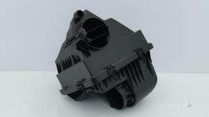 Gebruikte Luchtfilter Volkswagen Crafter (SY) 2.0 TDI RWD Prijs € 75,00 Inclusief btw aangeboden door Automaterialen Ronald Morien B.V.