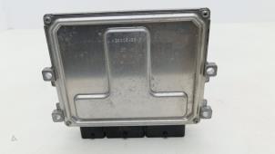 Gebruikte Computer Motormanagement Renault Clio IV Estate/Grandtour (7R) 0.9 Energy TCE 90 12V Prijs € 95,00 Margeregeling aangeboden door Automaterialen Ronald Morien B.V.