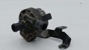 Gebruikte Extra waterpomp MAN TGE 2.0 TDI Prijs € 75,00 Inclusief btw aangeboden door Automaterialen Ronald Morien B.V.