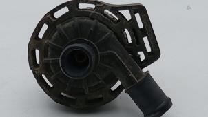 Gebruikte Extra waterpomp MAN TGE 2.0 TDI Prijs € 75,00 Inclusief btw aangeboden door Automaterialen Ronald Morien B.V.