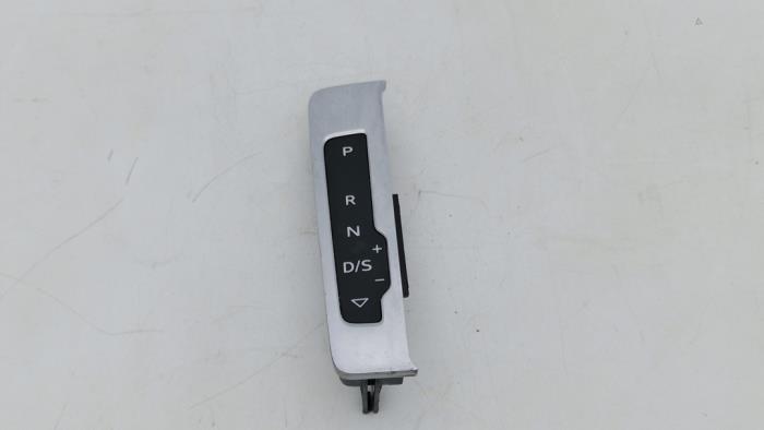 Gebruikte Display Interieur Audi RS 3 Sportback (8VA/8VF) 2.5 TFSI 20V Quattro Performance Prijs € 19,00 Margeregeling aangeboden door Automaterialen Ronald Morien B.V.