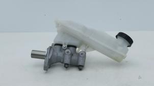 Gebruikte Hoofdremcilinder Peugeot 2008 (UD/UK/UR/US/UX) e-2008 50 kWh Prijs € 48,99 Inclusief btw aangeboden door Automaterialen Ronald Morien B.V.