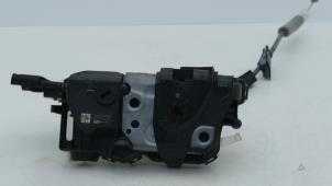 Gebruikte Deurslot Mechaniek 4Deurs rechts-voor Peugeot 2008 (UD/UK/UR/US/UX) e-2008 50 kWh Prijs € 75,00 Inclusief btw aangeboden door Automaterialen Ronald Morien B.V.