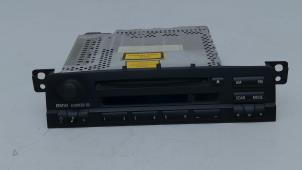 Gebruikte Radio CD Speler BMW 3 serie Compact (E46/5) 316ti 16V Prijs € 39,00 Margeregeling aangeboden door Automaterialen Ronald Morien B.V.