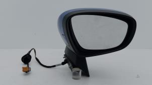 Gebruikte Spiegel Buiten rechts Opel Crossland (X) 1.2 12V Prijs € 125,00 Margeregeling aangeboden door Automaterialen Ronald Morien B.V.