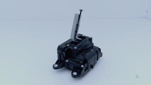 Gebruikte Versnellingspook Porsche Panamera (971G) 3.0 V6 24V 4 Prijs € 195,00 Margeregeling aangeboden door Automaterialen Ronald Morien B.V.