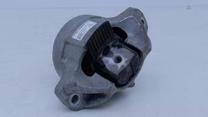 Gebruikte Motorrubber Porsche Panamera (971G) 3.0 V6 24V 4 Prijs € 125,00 Margeregeling aangeboden door Automaterialen Ronald Morien B.V.