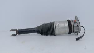 Gebruikte Schokdemper rechts-achter Bentley Continental GT 4.0 V8 S 32V Prijs € 645,00 Margeregeling aangeboden door Automaterialen Ronald Morien B.V.