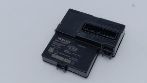 Gebruikte Wegrijbeveiligings module Renault Arkana (RJLL) 1.3 TCe 140 16V Prijs € 95,00 Margeregeling aangeboden door Automaterialen Ronald Morien B.V.