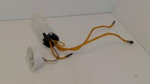 Gebruikte Benzinepomp Bentley Continental GT 4.0 V8 S 32V Prijs € 195,00 Margeregeling aangeboden door Automaterialen Ronald Morien B.V.