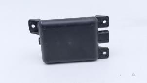 Gebruikte Dode hoek sensor Suzuki SX4 S-Cross (JY) 1.4 Booster Jet Turbo 16V SHVS Prijs € 225,00 Margeregeling aangeboden door Automaterialen Ronald Morien B.V.