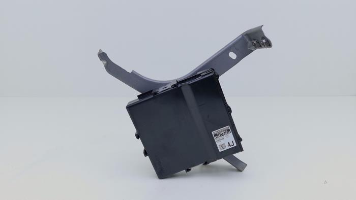Gebruikte Module Bodycontrol Toyota Yaris Cross (PB1/PJ1) 1.5 12V Hybrid 115 Prijs € 149,00 Margeregeling aangeboden door Automaterialen Ronald Morien B.V.