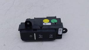 Gebruikte Licht Schakelaar Audi E-tron (GEN) 55 quattro Prijs € 75,00 Margeregeling aangeboden door Automaterialen Ronald Morien B.V.