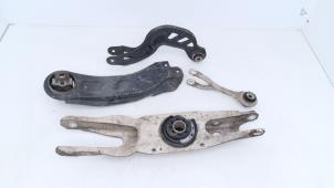 Gebruikte Draagarm set Mercedes CLA AMG (117.3) 2.0 CLA-45 AMG Turbo 16V Prijs € 115,00 Margeregeling aangeboden door Automaterialen Ronald Morien B.V.