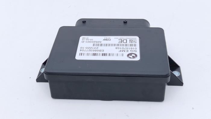 Handrem Module van een BMW M5 (F10) 4.4 V8 32V TwinPower Turbo 2016