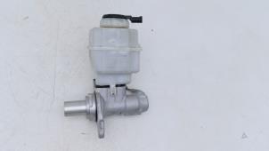 Gebruikte Hoofdremcilinder BMW M5 (F10) 4.4 V8 32V TwinPower Turbo Prijs € 49,00 Margeregeling aangeboden door Automaterialen Ronald Morien B.V.