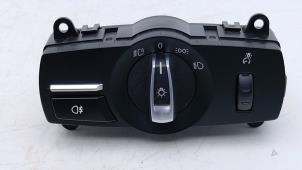 Gebruikte Schakelaar Licht BMW M5 (F10) 4.4 V8 32V TwinPower Turbo Prijs € 65,00 Margeregeling aangeboden door Automaterialen Ronald Morien B.V.