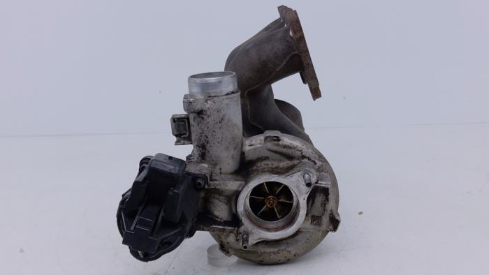Turbo van een BMW M4 (F83) 3.0 24V TwinPower Turbo 2016