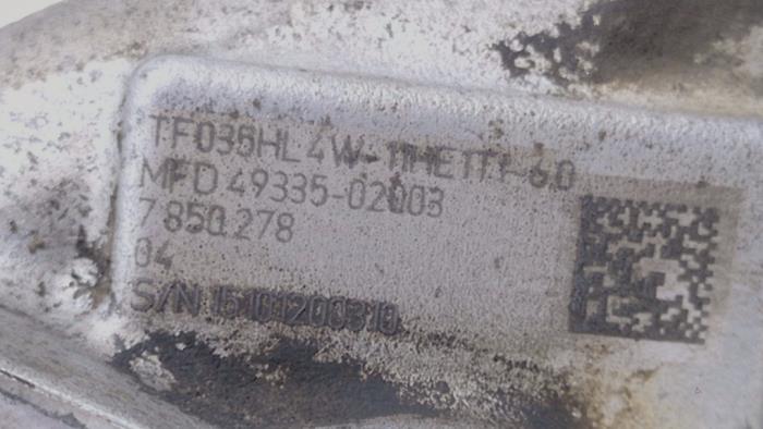 Turbo van een BMW M4 (F83) 3.0 24V TwinPower Turbo 2016