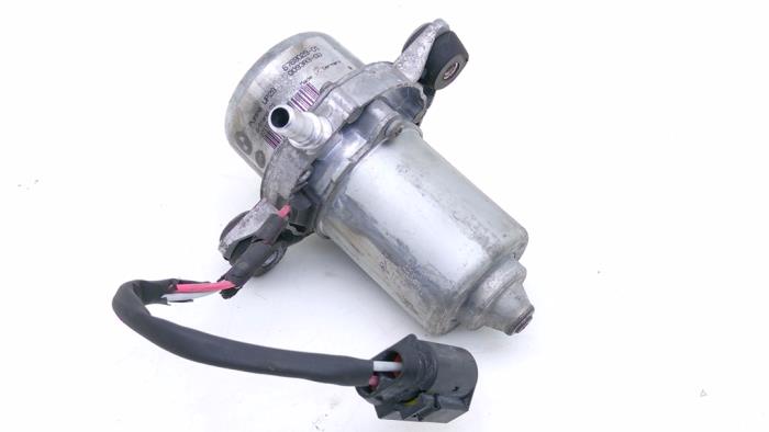 Gebruikte Vacuumpomp (Benzine) BMW M6 (E64) 5.0 V10 40V Prijs € 75,00 Margeregeling aangeboden door Automaterialen Ronald Morien B.V.