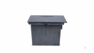 Gebruikte Asbak voor Volkswagen Corrado 1.8 G60 Prijs € 35,00 Margeregeling aangeboden door Automaterialen Ronald Morien B.V.