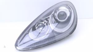 Gebruikte Rechter Koplamp Porsche Cayenne II (92A) 3.0 D V6 24V Prijs € 745,00 Margeregeling aangeboden door Automaterialen Ronald Morien B.V.