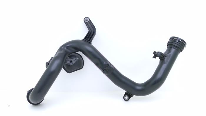 Gebruikte Intercooler Buis Volkswagen Passat Variant (3C5) 1.9 TDI Prijs € 25,00 Margeregeling aangeboden door Automaterialen Ronald Morien B.V.