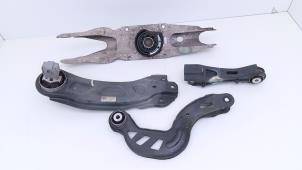 Gebruikte Draagarm set Mercedes GLA (156.9) 1.6 180 16V Prijs € 75,00 Inclusief btw aangeboden door Automaterialen Ronald Morien B.V.