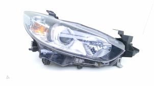 Gebruikte Koplamp rechts Mazda 6 SportBreak (GJ/GH/GL) 2.2 SkyActiv-D 150 16V Prijs € 149,00 Margeregeling aangeboden door Automaterialen Ronald Morien B.V.