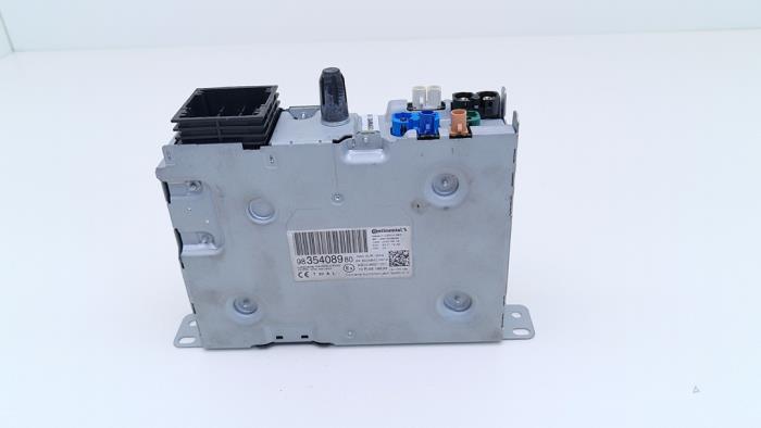 Gebruikte Display Multi Media regelunit Peugeot 2008 (UD/UK/UR/US/UX) 1.2 VTi 12V PureTech 100 Prijs € 195,00 Margeregeling aangeboden door Automaterialen Ronald Morien B.V.