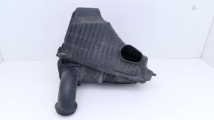 Gebruikte Luchtfilterhuis Porsche Cayenne (9PA) 4.5 S V8 32V Prijs € 49,00 Margeregeling aangeboden door Automaterialen Ronald Morien B.V.