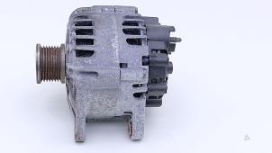 Gebruikte Dynamo Renault Captur (2R) 1.2 TCE 16V EDC Prijs € 59,00 Margeregeling aangeboden door Automaterialen Ronald Morien B.V.