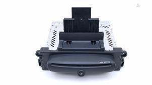 Gebruikte Radio CD Speler Mini Mini Open (R57) 1.6 16V Cooper S Prijs € 225,00 Margeregeling aangeboden door Automaterialen Ronald Morien B.V.