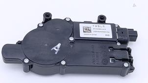 Gebruikte Stoelverstelling motor Tesla Model Y (5YJY) RWD Prijs € 175,00 Inclusief btw aangeboden door Automaterialen Ronald Morien B.V.