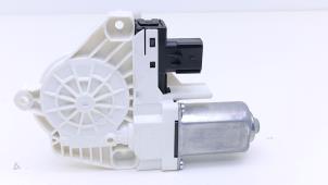 Gebruikte Motor electrisch raam Tesla Model Y (5YJY) RWD Prijs € 54,99 Inclusief btw aangeboden door Automaterialen Ronald Morien B.V.