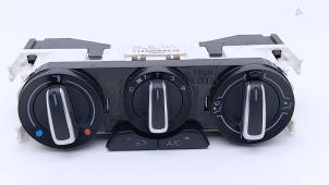 Gebruikte Chaufage Bedieningspaneel Audi A1 Sportback (8XA/8XF) 1.0 TFSI Ultra 12V Prijs € 49,00 Margeregeling aangeboden door Automaterialen Ronald Morien B.V.