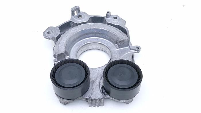Gebruikte Spanner multiriem Mazda CX-30 (DM) 2.0 e-SkyActiv-G 122 16V Prijs € 95,00 Margeregeling aangeboden door Automaterialen Ronald Morien B.V.