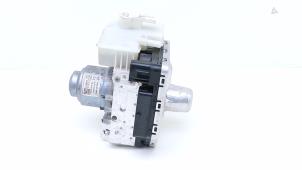 Gebruikte ABS Pomp Mazda CX-30 (DM) 2.0 e-SkyActiv-G 122 16V Prijs € 595,00 Margeregeling aangeboden door Automaterialen Ronald Morien B.V.