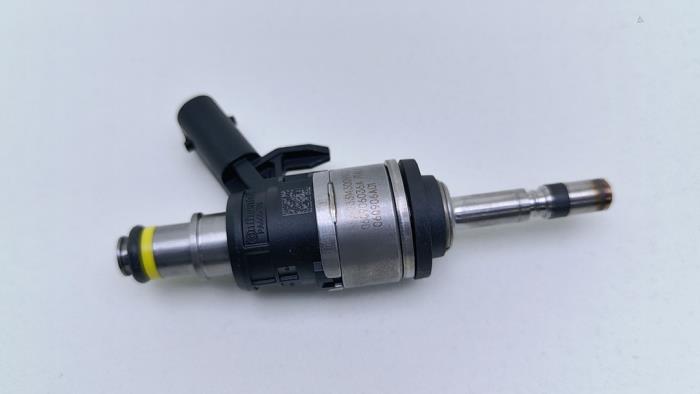 Nieuwe Injector (benzine injectie) Volkswagen Golf VIII (CD1) 2.0 GTI Clubsport 16V Prijs € 89,00 Inclusief btw aangeboden door Automaterialen Ronald Morien B.V.