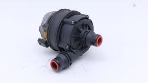 Gebruikte Extra waterpomp BMW M4 (F82) M4 3.0 24V TwinPower Turbo Prijs € 75,00 Margeregeling aangeboden door Automaterialen Ronald Morien B.V.