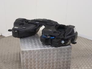 Gebruikte Tank Volvo XC60 II (UZ) 2.0 B4 16V Mild Hybrid AWD Prijs € 245,00 Margeregeling aangeboden door Automaterialen Ronald Morien B.V.