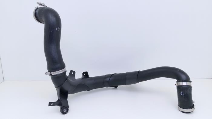 Gebruikte Intercooler Buis Audi TT (FV3/FVP) 2.0 TFSI 16V TTS Quattro Prijs € 149,00 Inclusief btw aangeboden door Automaterialen Ronald Morien B.V.