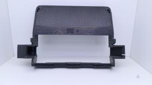 Gebruikte Luchtgeleider Volkswagen ID.Buzz (EBB/EBJ) 77 kWh Prijs € 39,00 Inclusief btw aangeboden door Automaterialen Ronald Morien B.V.