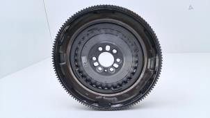 Gebruikte Dubbele massa vliegwiel Volkswagen Polo VI (AW1) 1.0 TSI 12V Prijs € 225,00 Margeregeling aangeboden door Automaterialen Ronald Morien B.V.