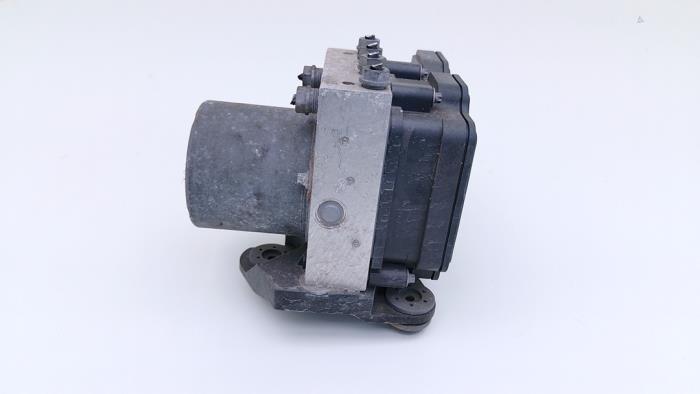 Usagé ABS Pomp Seat Ibiza V (KJB) 1.0 MPI 12V Prix € 55,00 Règlement à la marge proposé par Automaterialen Ronald Morien B.V.