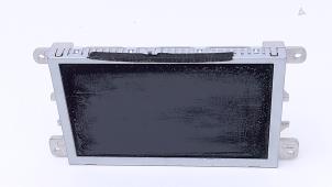 Gebruikte Display Interieur Audi RS 5 (8F7) 4.2 V8 32V Prijs € 49,00 Margeregeling aangeboden door Automaterialen Ronald Morien B.V.